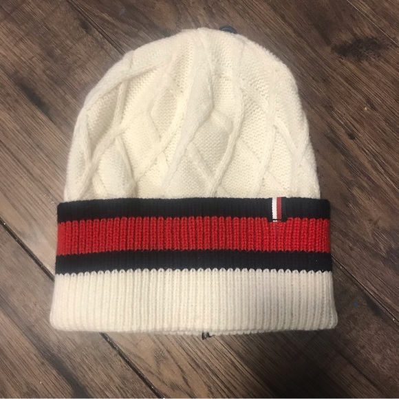 [2 for $30] Brand new NWT Tommy Hilfiger Toque - Picture 1 of 5